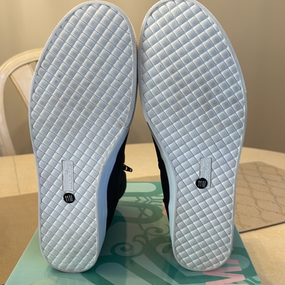 NEW Madeline Girl cold weather boots - Picture 3 of 3